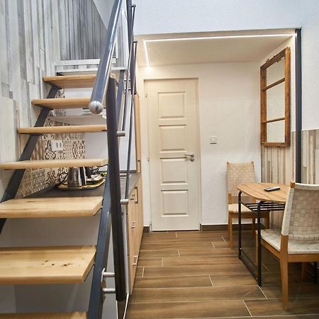 Km33 Apartments - Budapest - Hostaid Екстер'єр фото