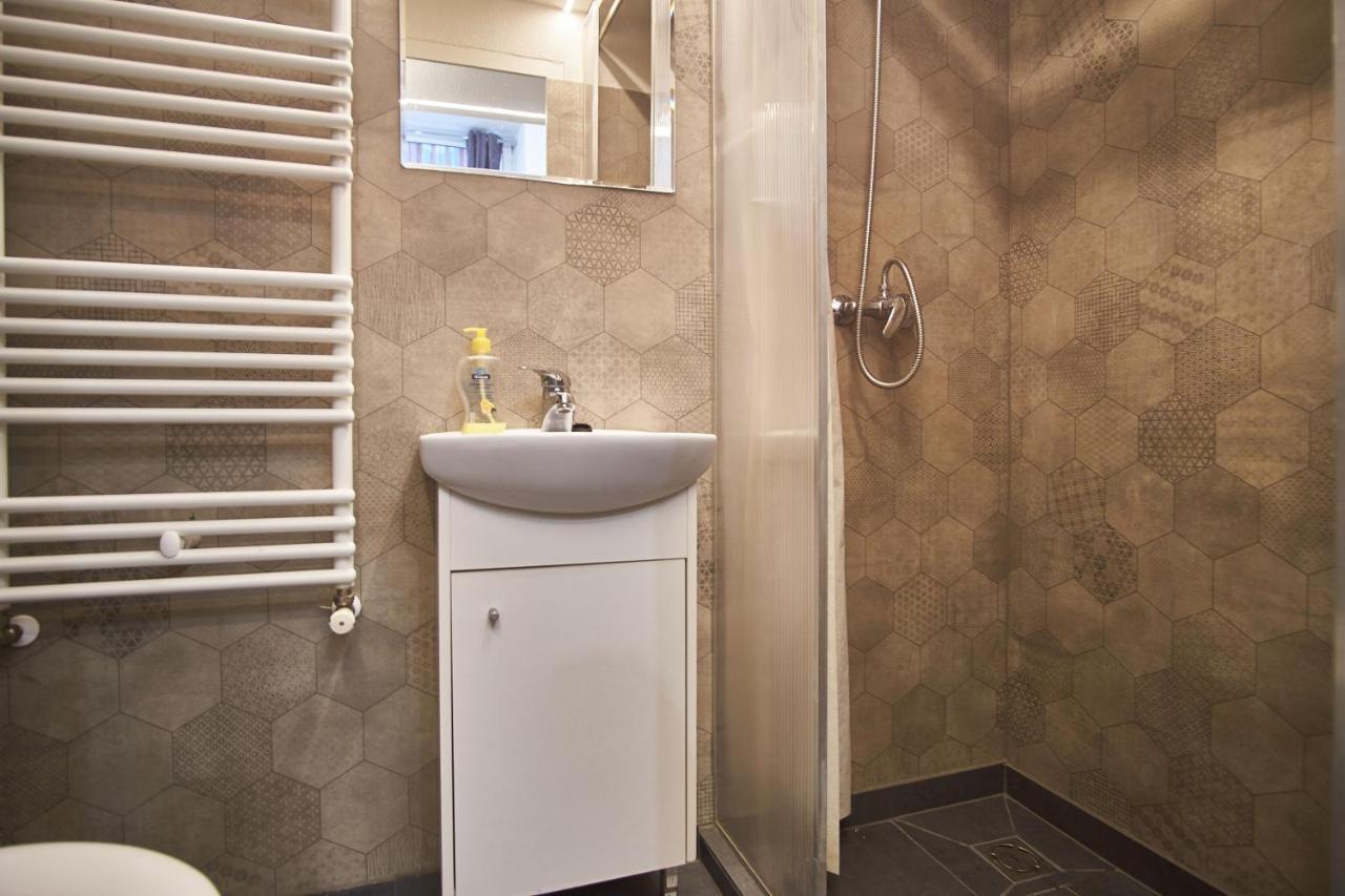 Km33 Apartments - Budapest - Hostaid Екстер'єр фото